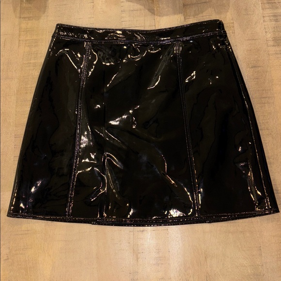 J Crew Factory Faux Patent Leather A-Line Mini Skirt 12 NWT Side Zip - Picture 2 of 5